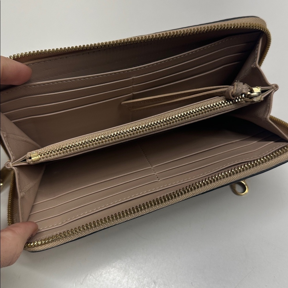 Chloe Bailey Long Wallet Two Tone Zip Around Leather Neutral Tan Ivory Gold - Picture 8 of 14